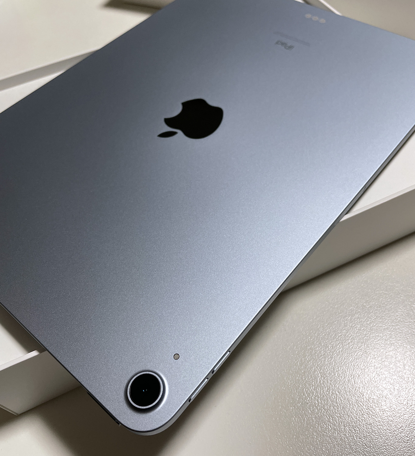 iPad Air 4（64GB）スカイブルー / Apple – 無駄遣いの記録