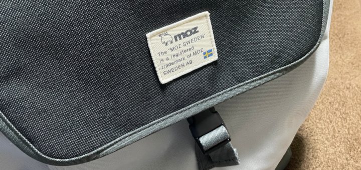 moz ZZEI-12 [フラップリュック グレー×ブラック]