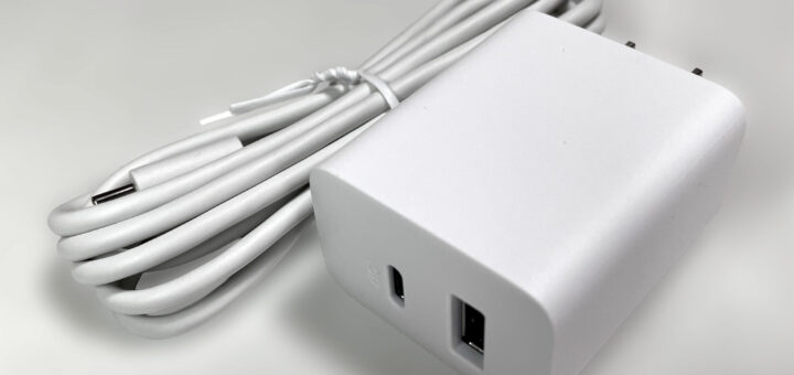 Anker Charger (20W, 2-Port) with USB-C ＆ USB-C ケーブル